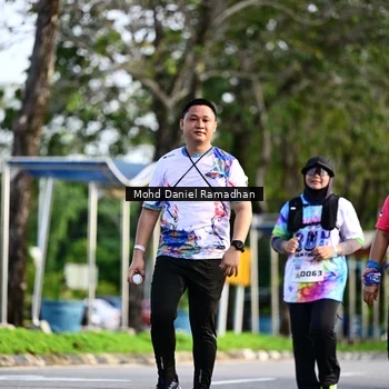 Runner Photo 8418773