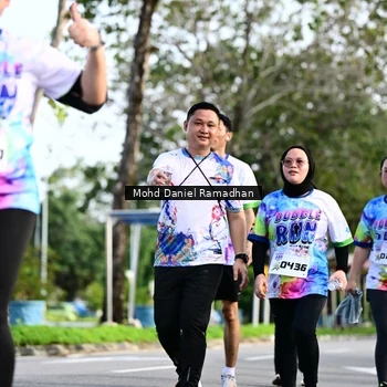 Runner Photo 8418818