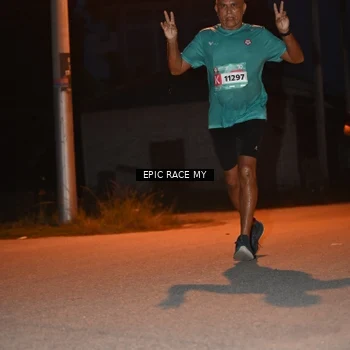 Runner Photo 8418851