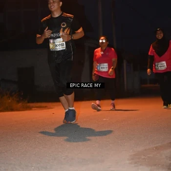 Runner Photo 8418858