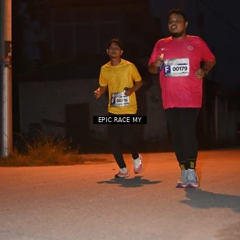 Runner Photo 8418909