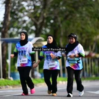 Runner Photo 8418911