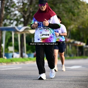 Runner Photo 8419009