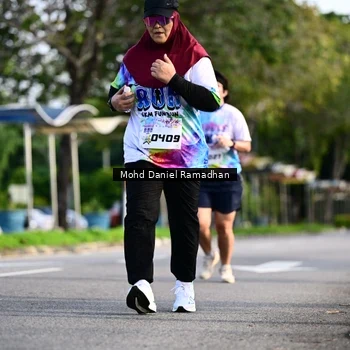 Runner Photo 8419010