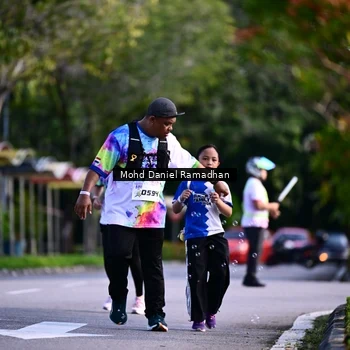 Runner Photo 8419072