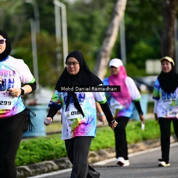 Runner Photo 8419258