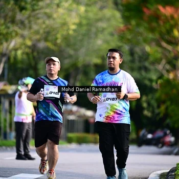 Runner Photo 8419472