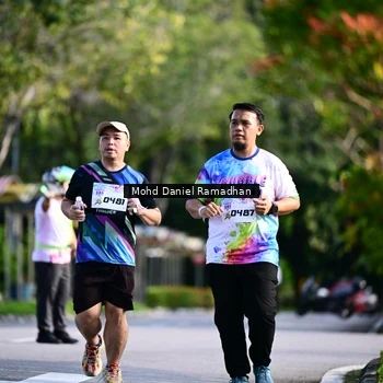 Runner Photo 8419475