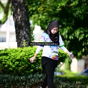 Runner Photo 8419911