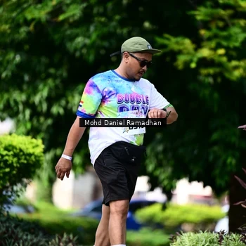 Runner Photo 8420007