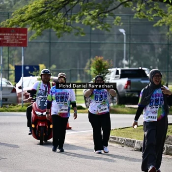 Runner Photo 8420230