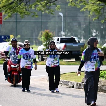 Runner Photo 8420235