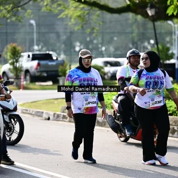 Runner Photo 8420251