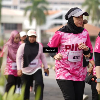 Runner Photo 8420257