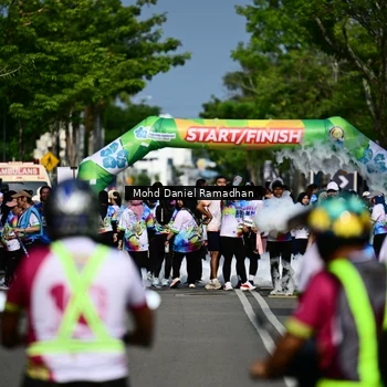 Runner Photo 8420270