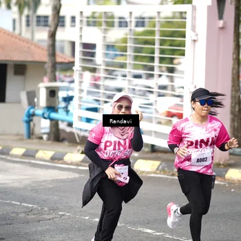 Runner Photo 8420275