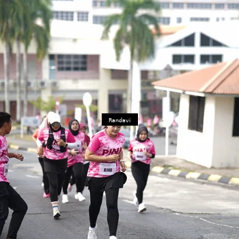 Runner Photo 8420278