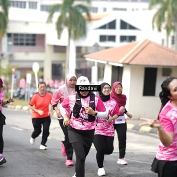 Runner Photo 8420327