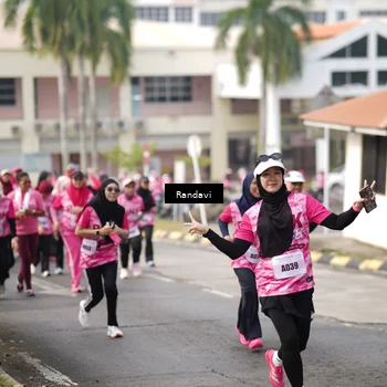 Runner Photo 8420329