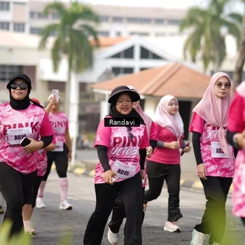 Runner Photo 8420381