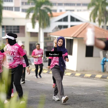 Runner Photo 8420543