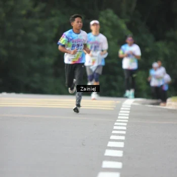 Runner Photo 8420742