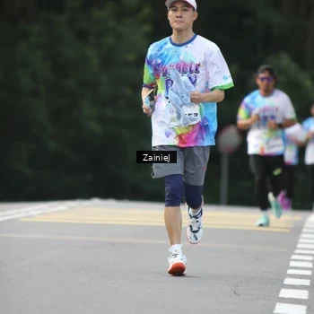 Runner Photo 8420743
