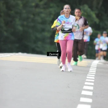 Runner Photo 8420755