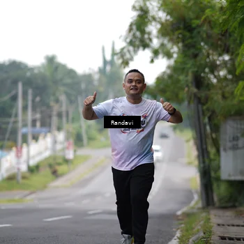 Runner Photo 8420807