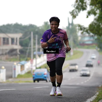 Runner Photo 8420811