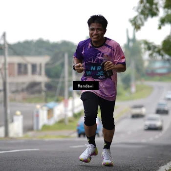 Runner Photo 8420812