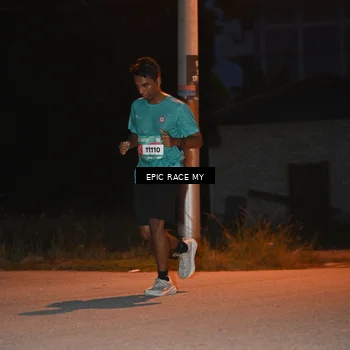 Runner Photo 8421003