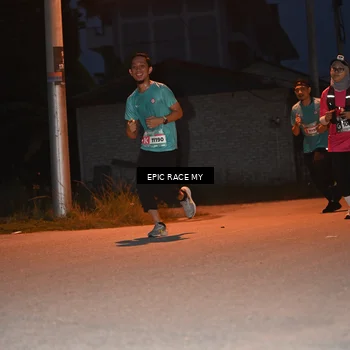Runner Photo 8421112