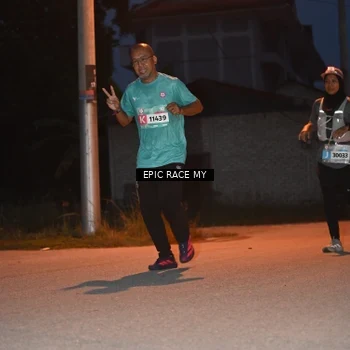 Runner Photo 8421194