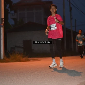 Runner Photo 8421200