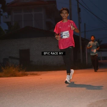 Runner Photo 8421201