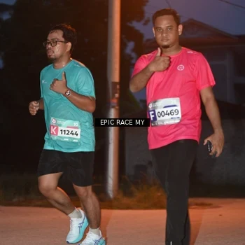 Runner Photo 8421319