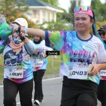 Runner Photo 8421323