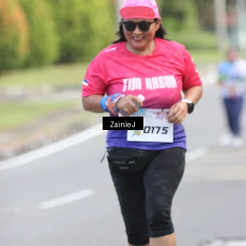 Runner Photo 8421342