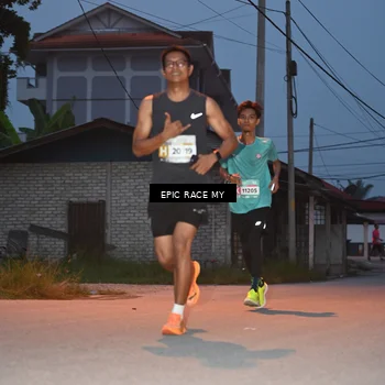 Runner Photo 8421572