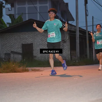 Runner Photo 8421576