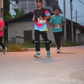 Runner Photo 8421715