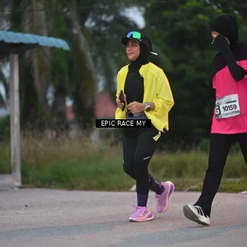 Runner Photo 8421973
