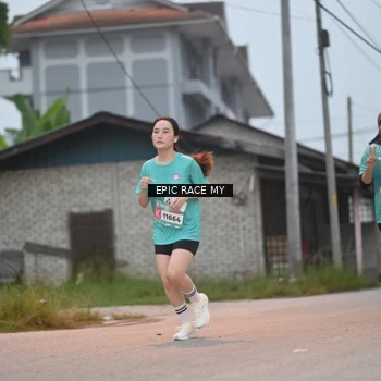 Runner Photo 8422003