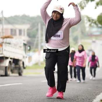 Runner Photo 8422914