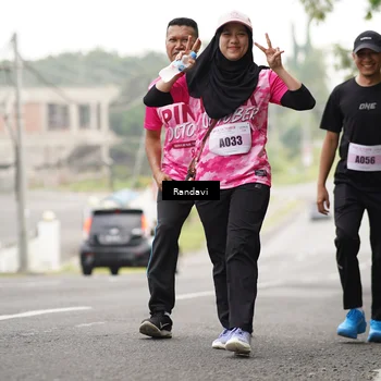 Runner Photo 8423040