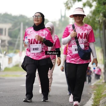 Runner Photo 8423074