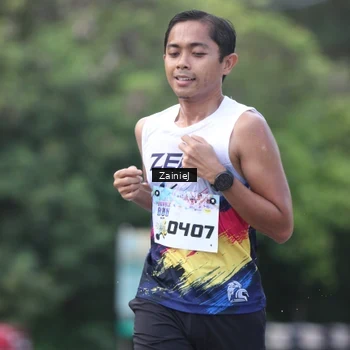 Runner Photo 8423811