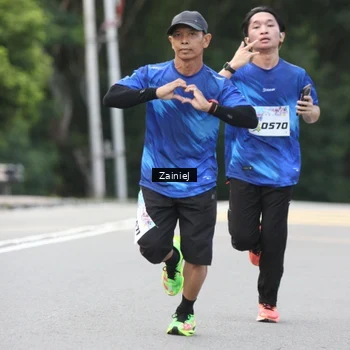 Runner Photo 8423813
