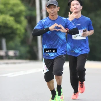 Runner Photo 8423818
